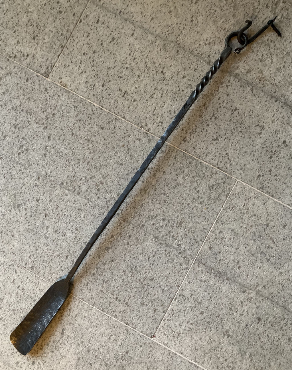 'Skohorn i smide', ett konstverk av Stefan Karlsson 