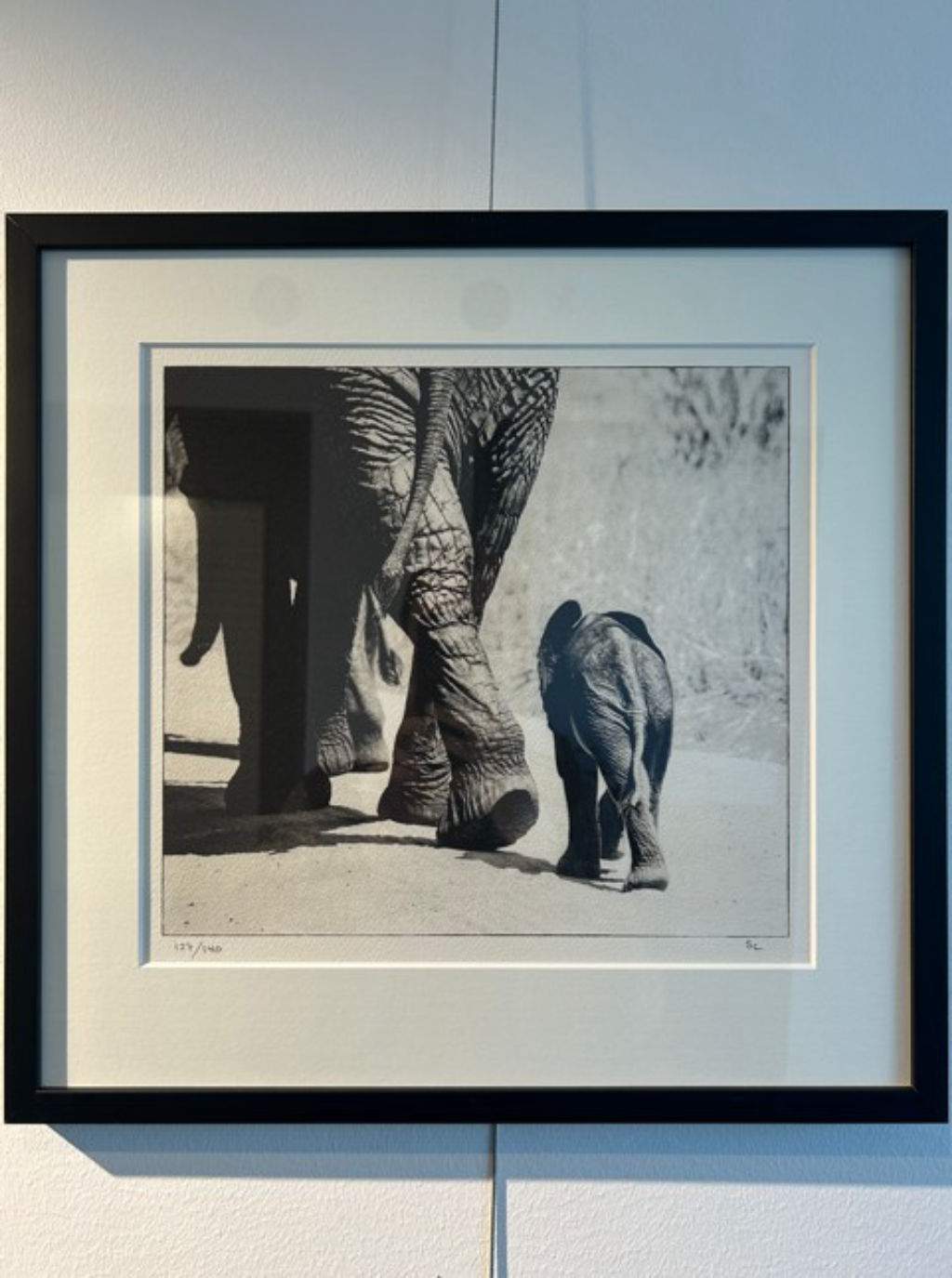 'f13-b7b-3e7', ett konstverk av Sem Larsen