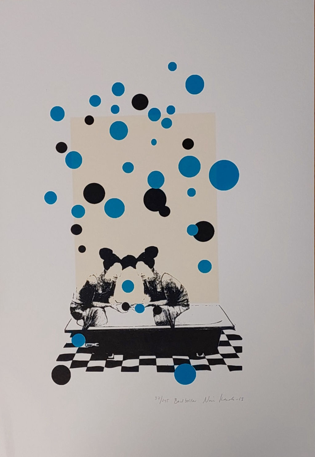 'Verk 27 Badbollar', ett konstverk av Nina Kerola