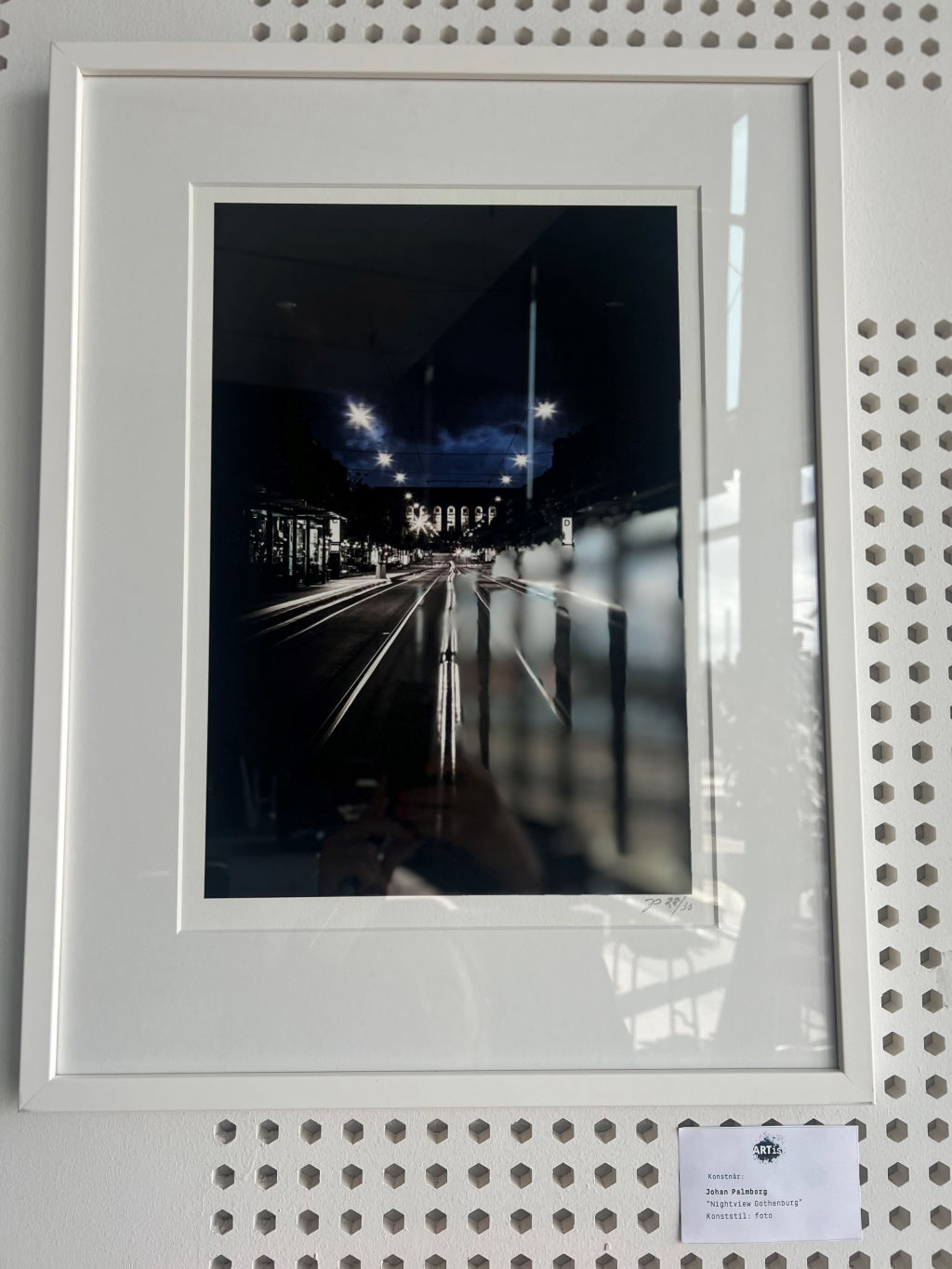 'ed6-c46-93d', ett konstverk av Johan Palmborg