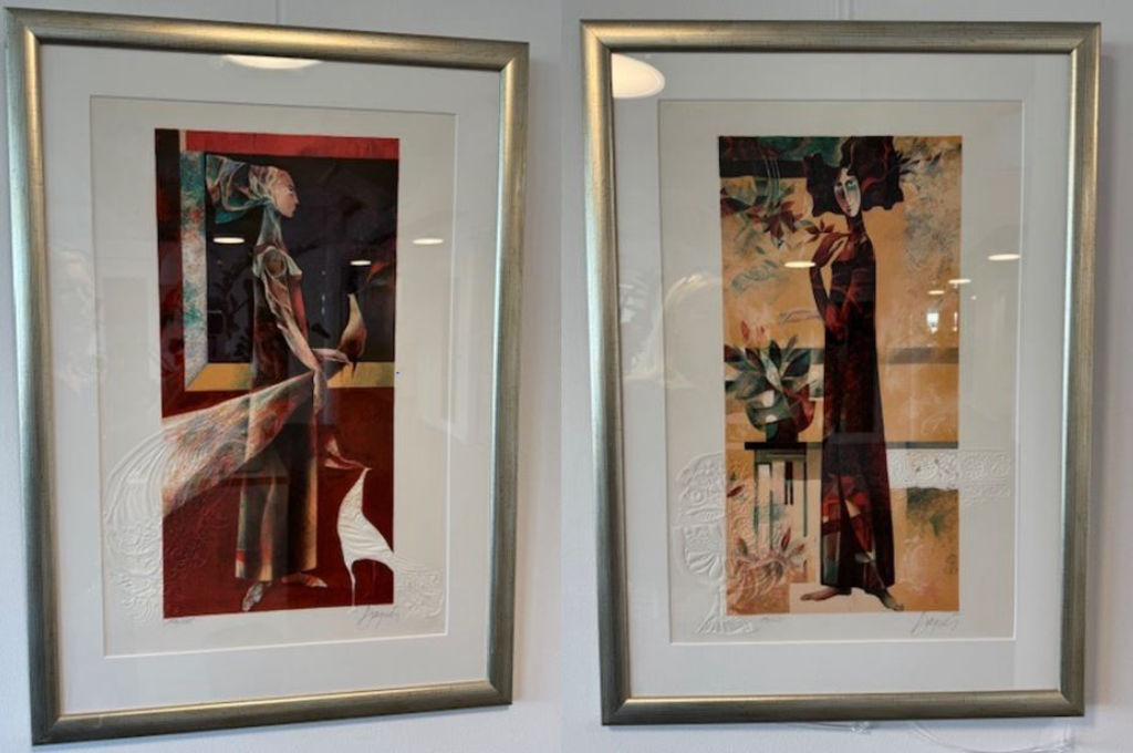 'Dam i foaje/Dam med fågel', ett konstverk av Josef Baqués