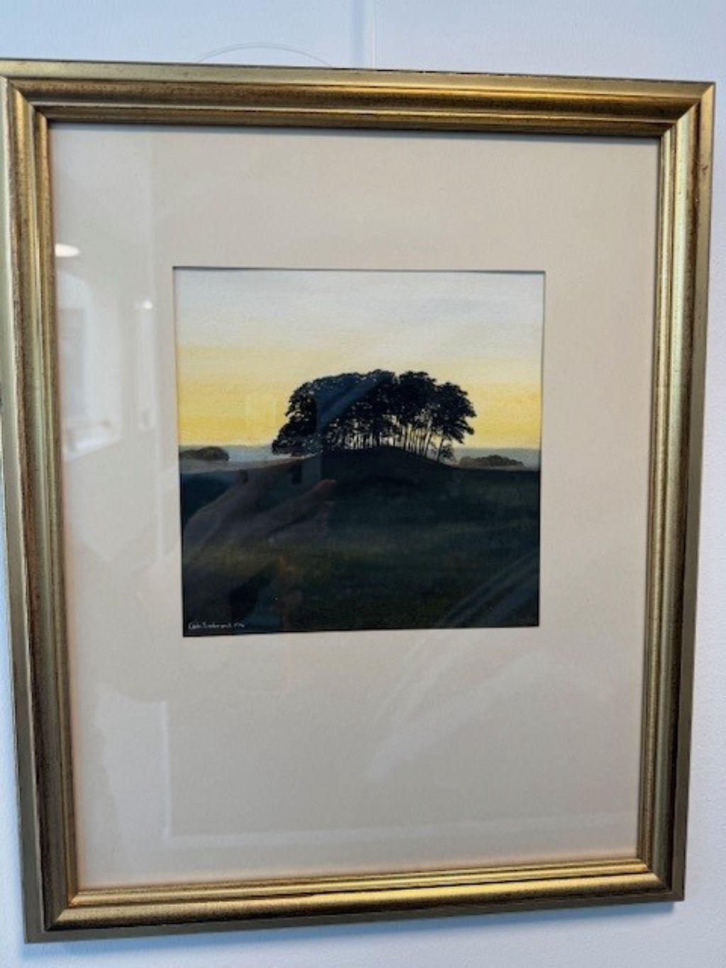 ' Kulle med träd, skugga', ett konstverk av Carina Bækmarck