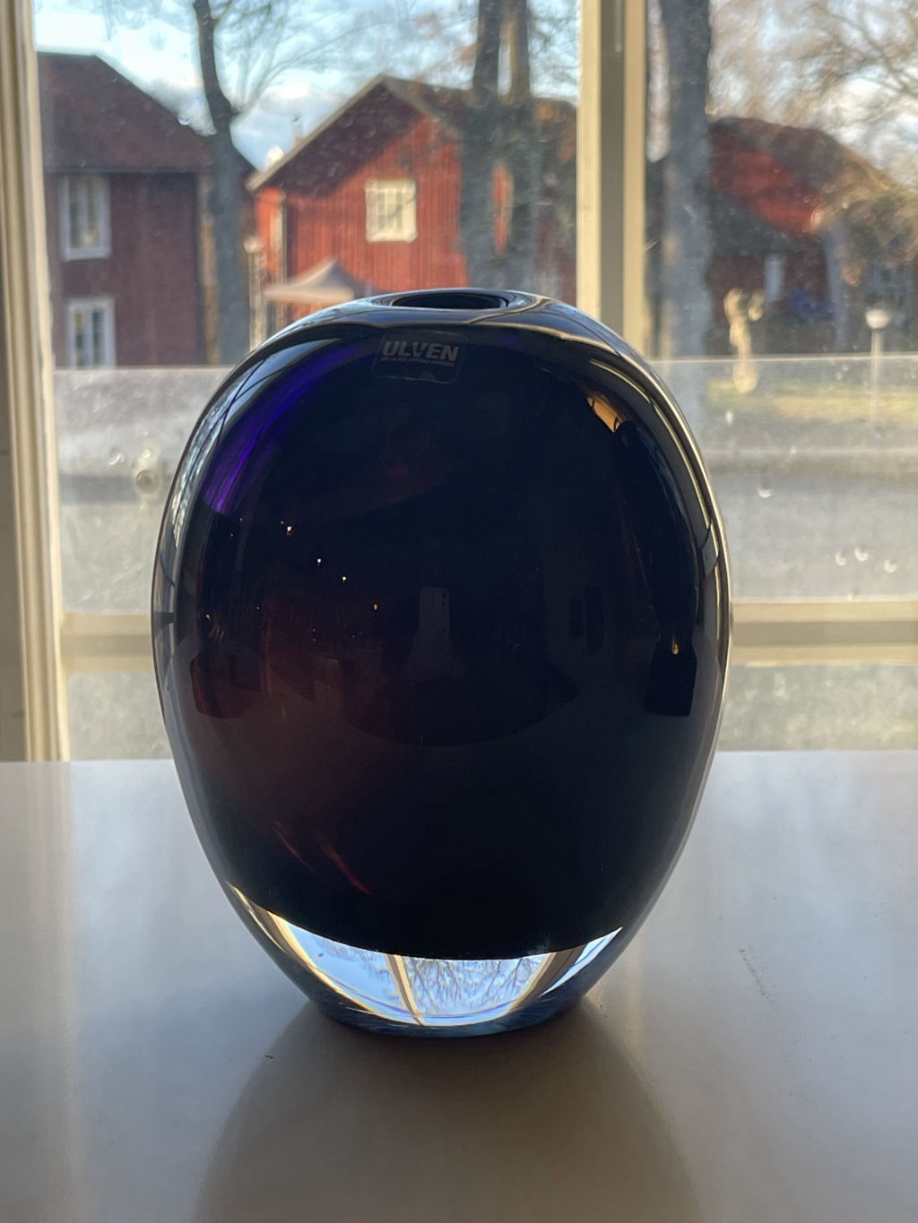 'Vas', 2024, ett konstverk av Alexander Grahn