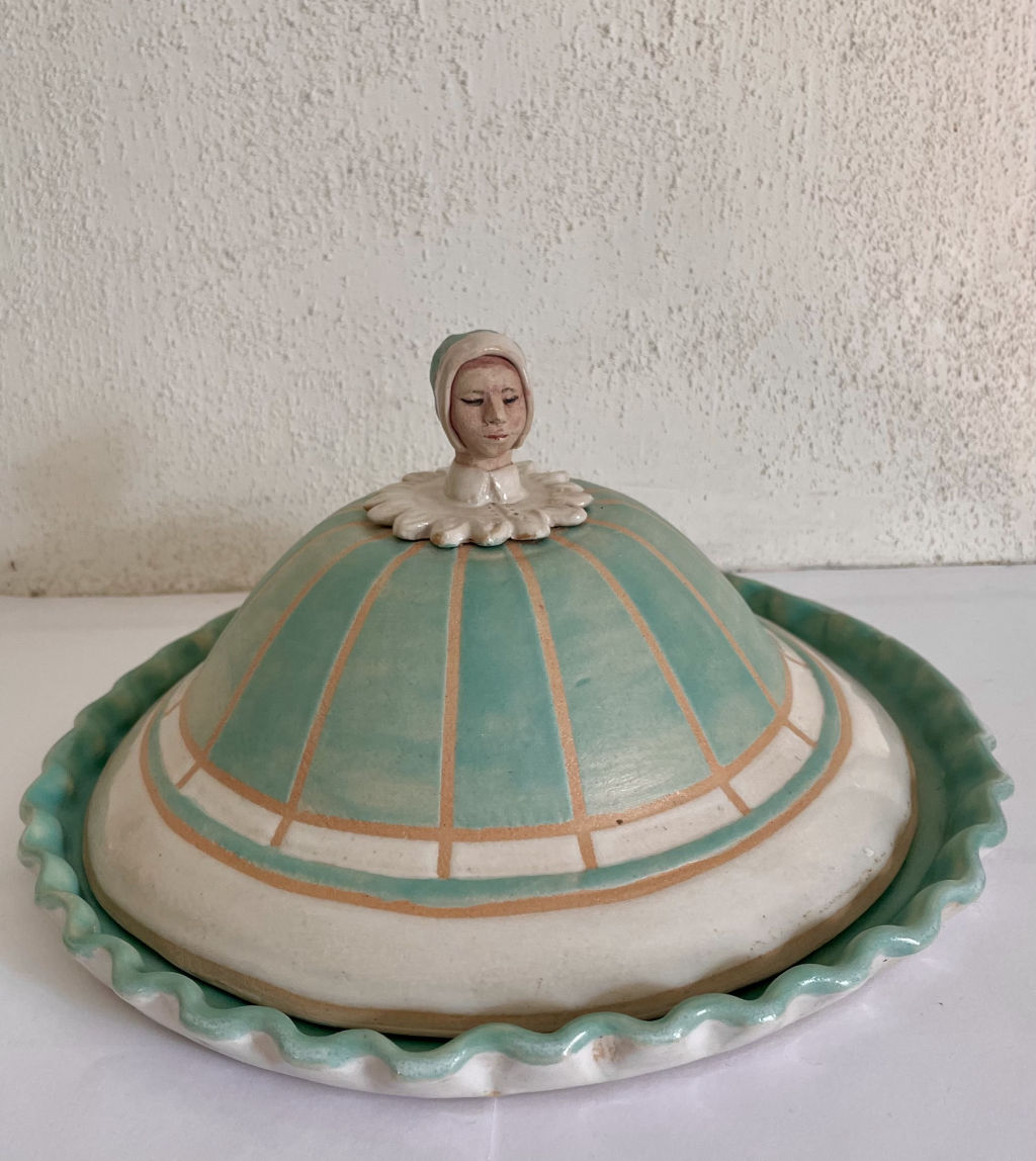 'Fat med kupa', 2025, ett konstverk av Tina Tombrock