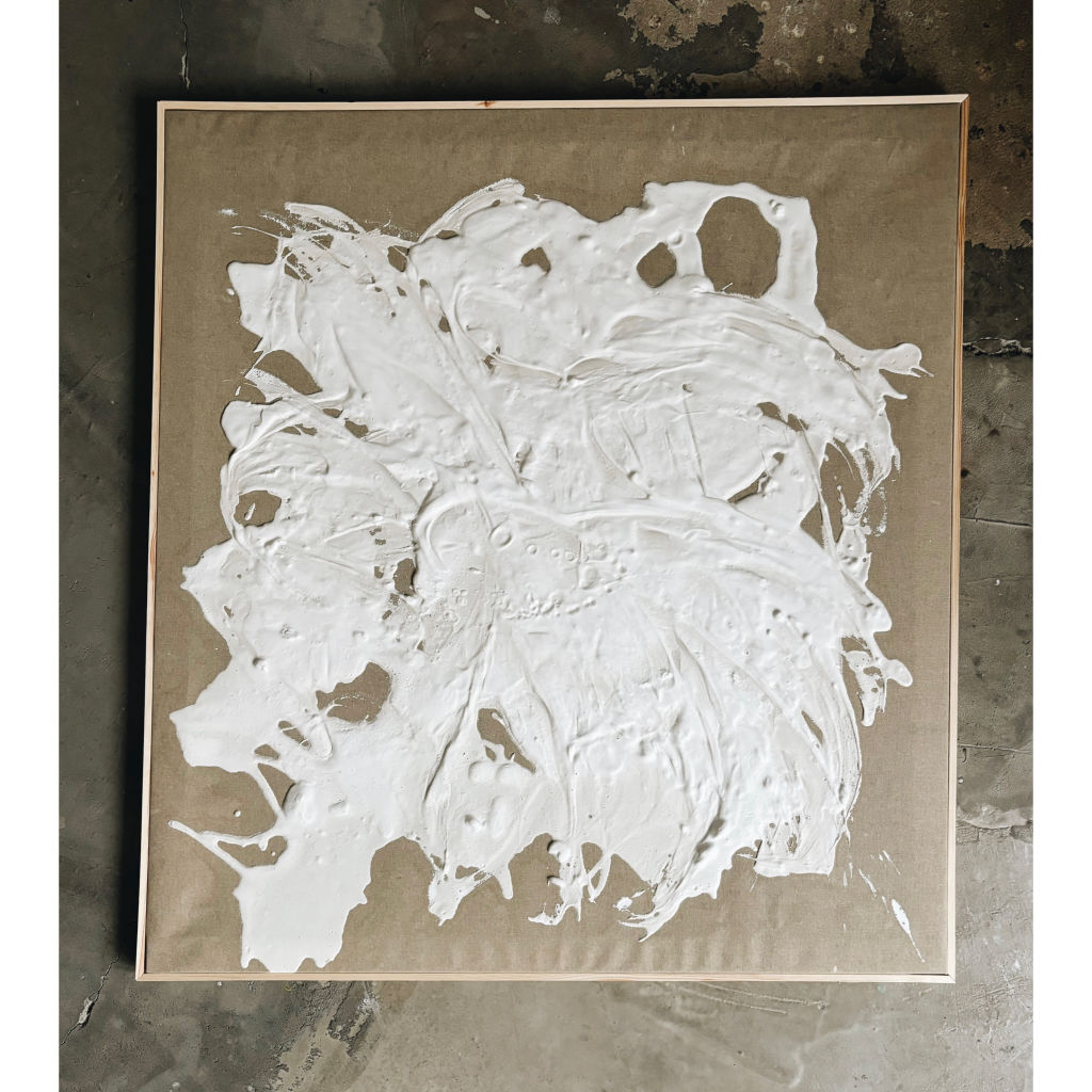 'Mjölkmustasch ', 2024, ett konstverk av Freja Edholm Borchies 