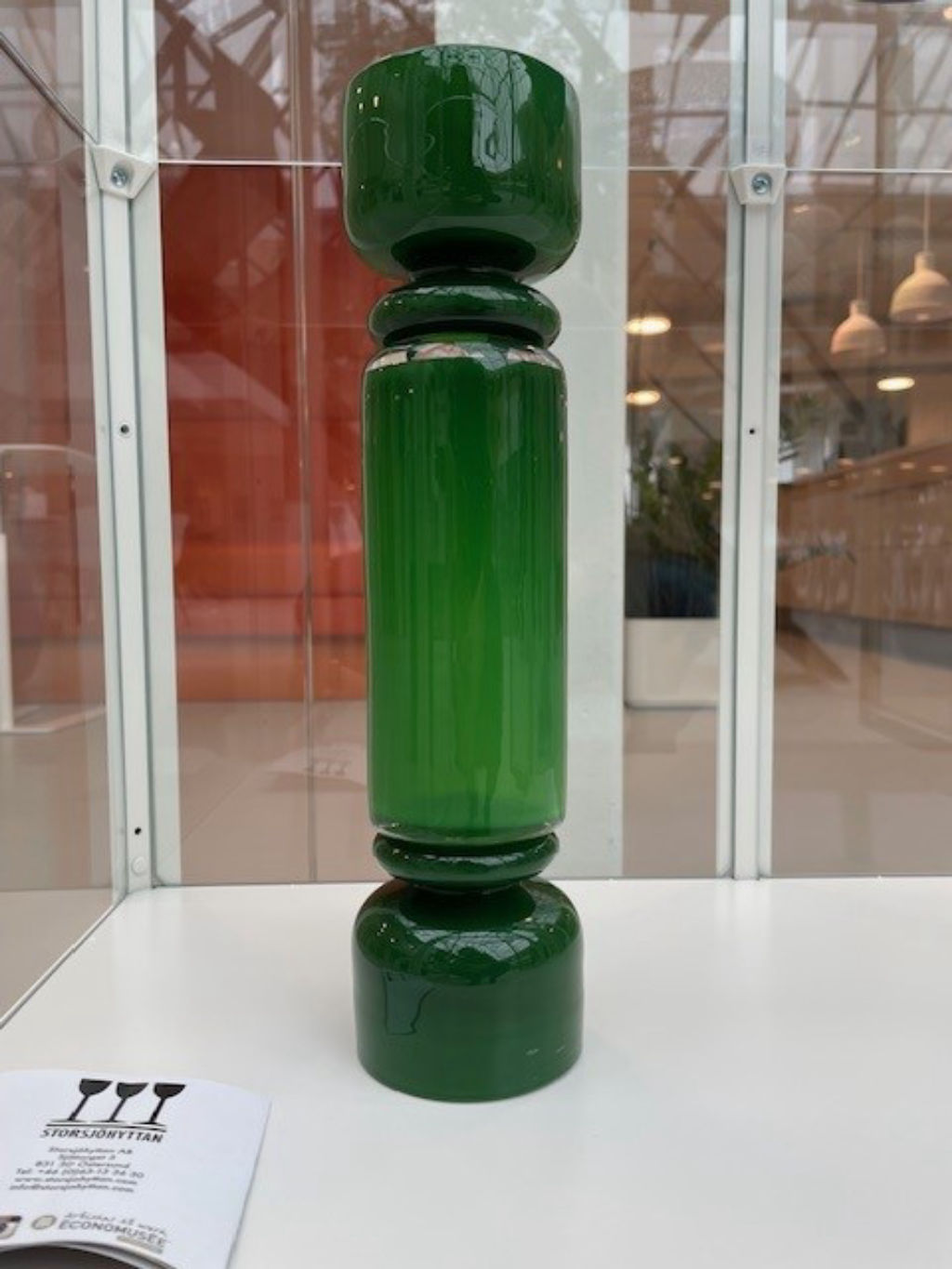 'Grön ljusstake Duo glas', ett konstverk av Storsjöhyttan